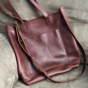 EUC Premium Portland Leather Goods Zippered Full Crossbody Tote, barely carried